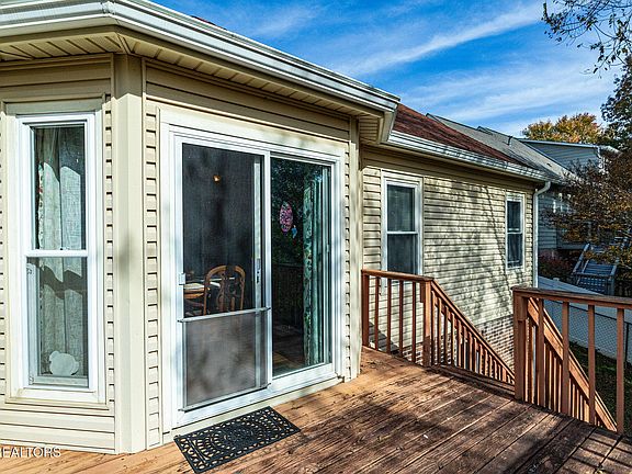 5th image of 619 Copperfield Dr