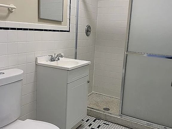 5th image of 392 Executive Dr #301