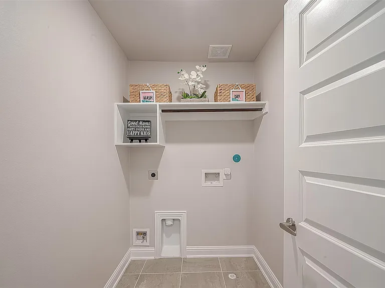 462 Aurora Creek Ln — Photo 31