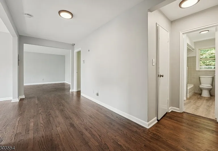 24 Hutton Ave #38 — Photo 9