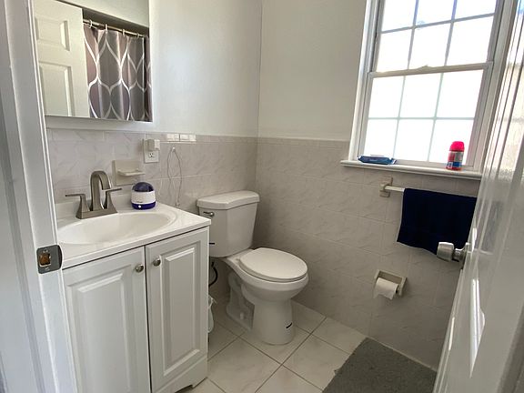 5th image of 104 Mount Pleasant Ave Floor 1