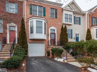 9747 Cheshire Ridge Cir, Manassas, VA 20110