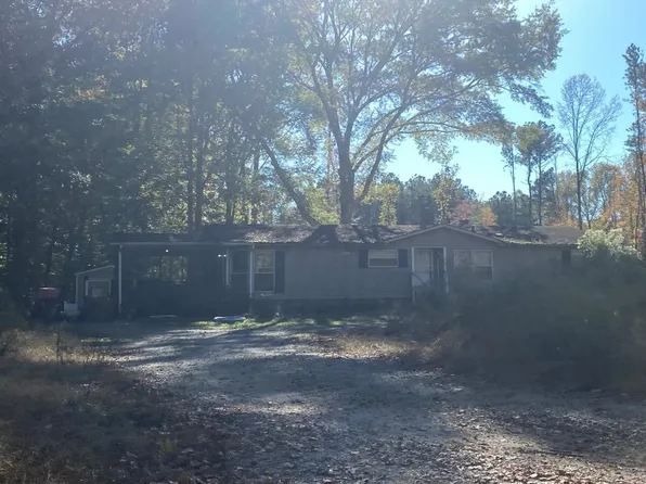 104 Cedar Creek Ln, Youngsville, NC 27596