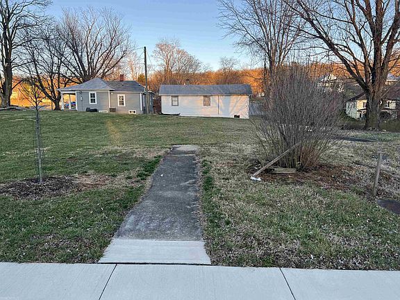 4th image of 2204 W Main St