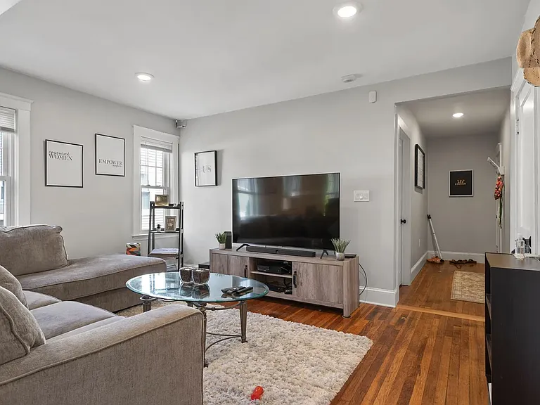 79 Farrington St #4 — Photo 4
