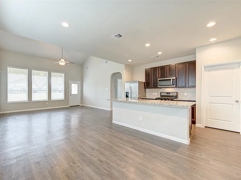 3707 W Alessano Ln — Photo 8