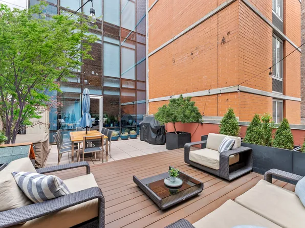 166 West 18th Street image 1 of 18