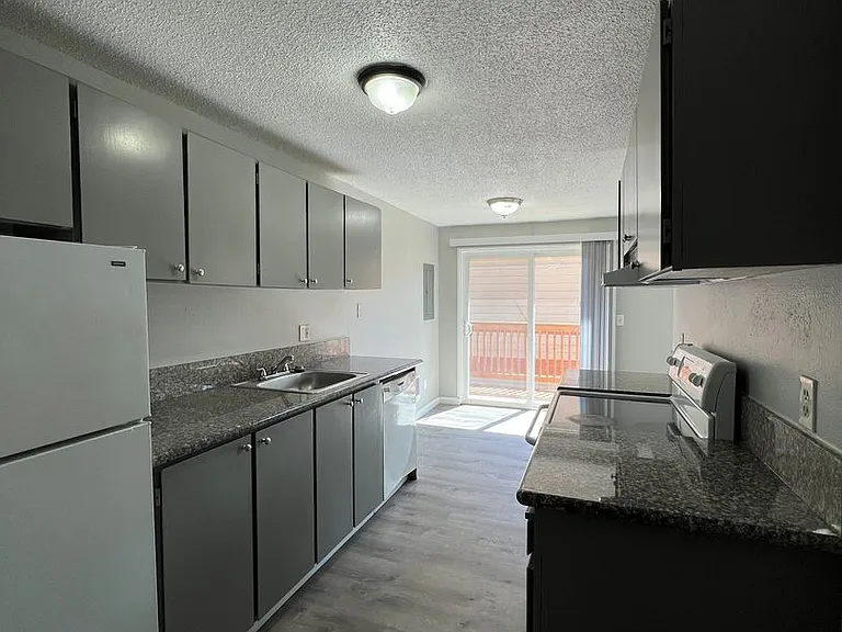 621 NE 162nd Ave #1-22 — Photo 9