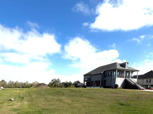 5212 Pelican Dr, Marrero, LA 70072