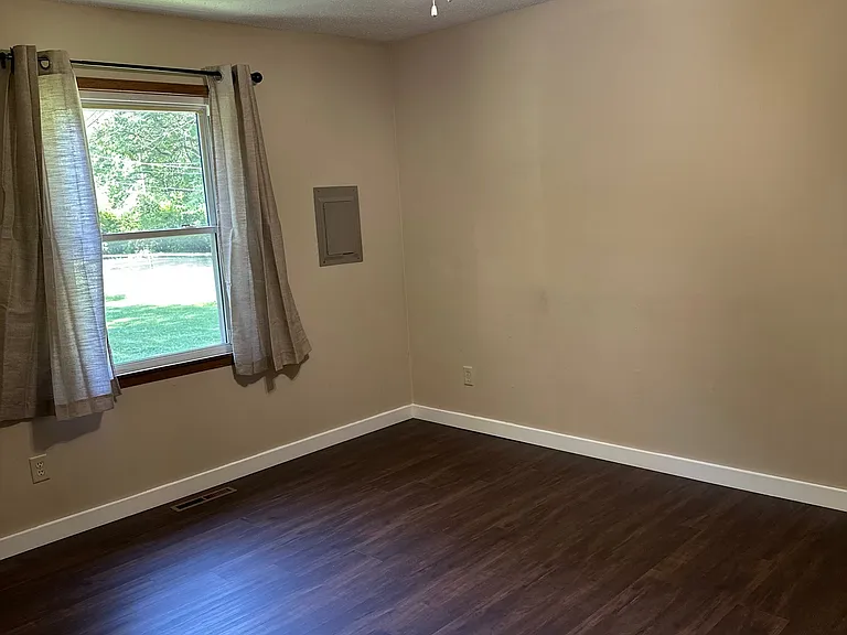 2534 W Lombard St — Photo 13