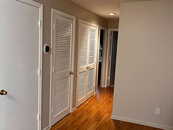 Washer/Dryer in unit, Smart Thermostat