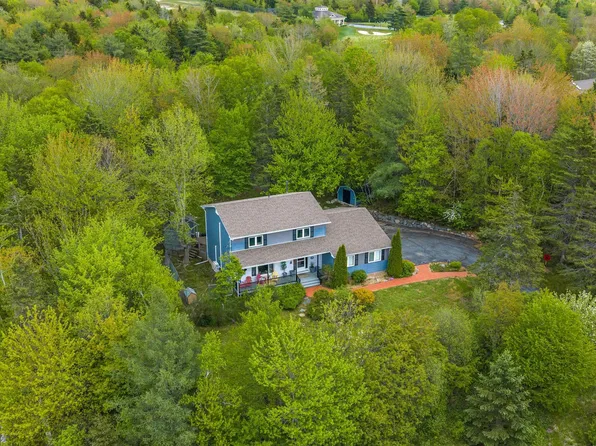 65 Lakehill Dr, Halifax, NS B2W 6C8