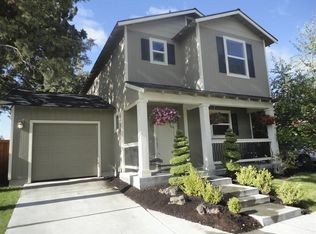 3135 NE Wells Acres Rd, Bend, OR 97701