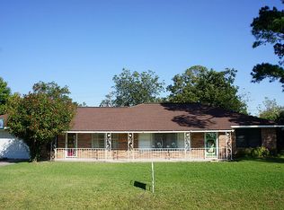 431 S 7th St, La Porte, TX 77571