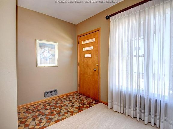 2nd image of 414 Oakdale Ave