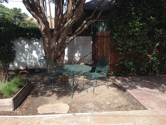 3rd image of 619 Dudley Way