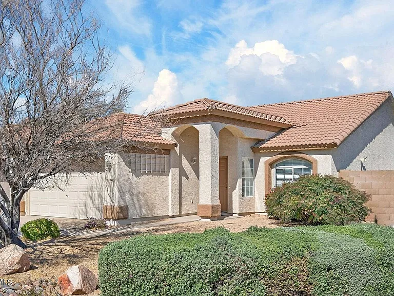1948 E Carla Vista Dr — Photo 1