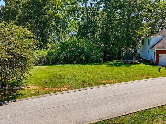 4th image of 95 Avenue Of The Oaks