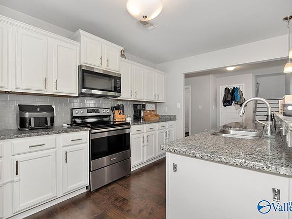 4th image of 213 Maggie Mance Ln
