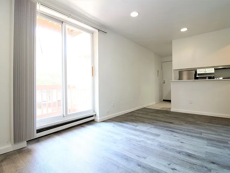 515 S 12th St — Photo 2