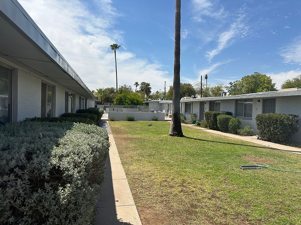 Garden Courtyard