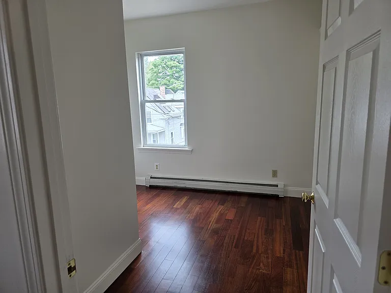 16 S Prospect St — Photo 12