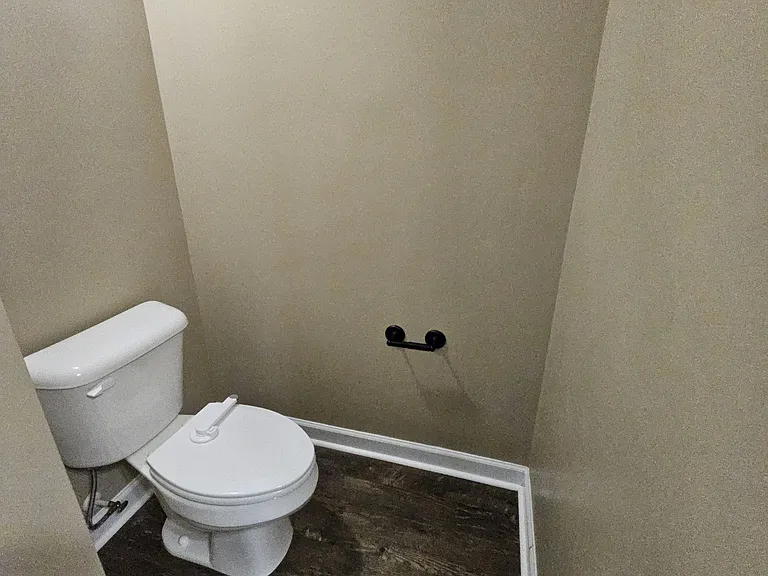 303 Weeping Willow Dr — Photo 11