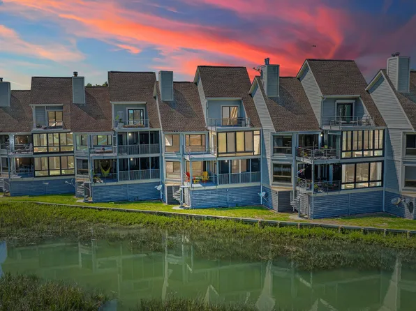 236 Little Oak Dr, Folly Beach, SC 29439