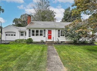19 Scarborough Rd, Cumberland, RI 02864