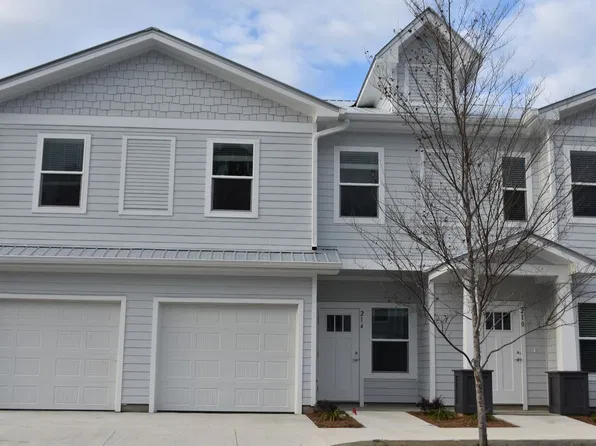 214 Date Palm Ln, Freeport, FL 32439