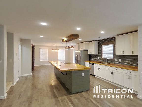 5th image of 1801 178th Street Ct E