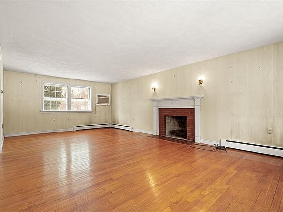 5th image of 16 Briarwood Ave