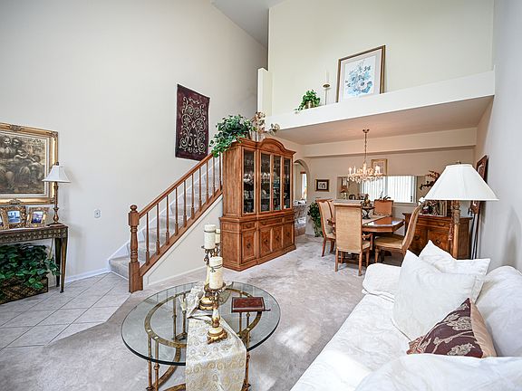 4th image of 1430 Diamond Dr
