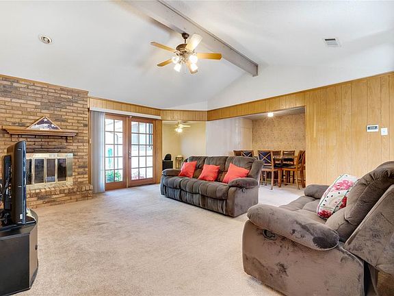4th image of 513 Pheasant Ln