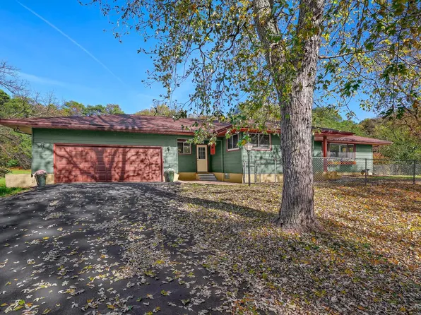N3672 Smith Valley ROAD, La Crosse, WI 54601