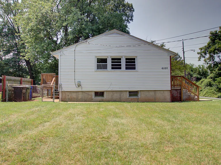 6520 Armstrong Ave — Photo 23