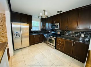5 Carnegie Ct, Toronto, ON M2M 1W2