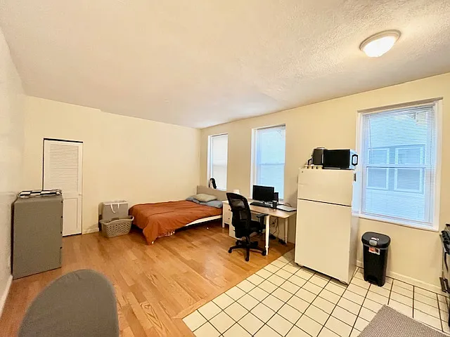 1411 Commonwealth Ave — Photo 3