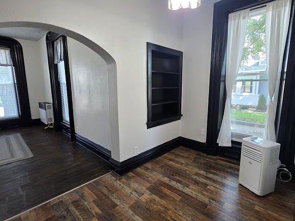 4th image of 712 S Union St APT 1