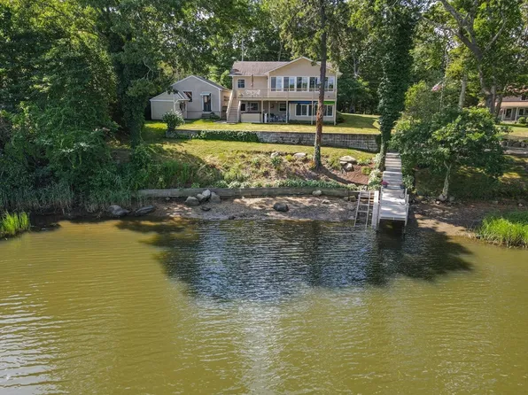 49 Edgewater Way, Wareham, MA 02571