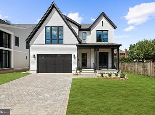 4771 26th St N, Arlington, VA 22207