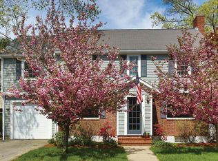 9 Bonmar Cir, Newton, MA 02466