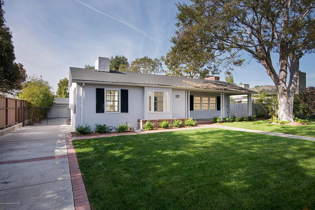 3 bed, 2.0 bath, 1661 sqft, $6,500 — Photo 2