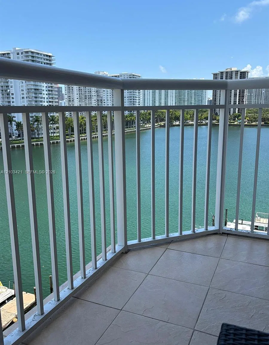 Del Prado Marina — Photo 4
