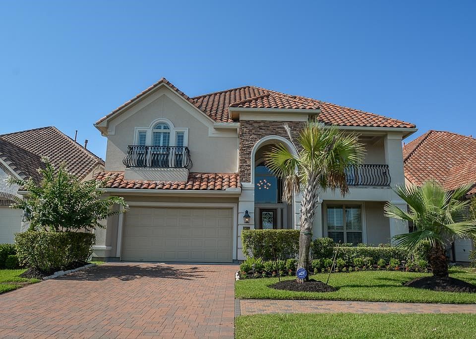 1st image of 19055 Windsor Palms Dr
