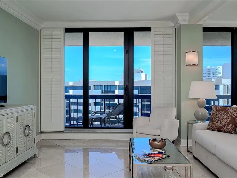 4001 Gulf Shore Blvd N #Penthouse 8 — Photo 6