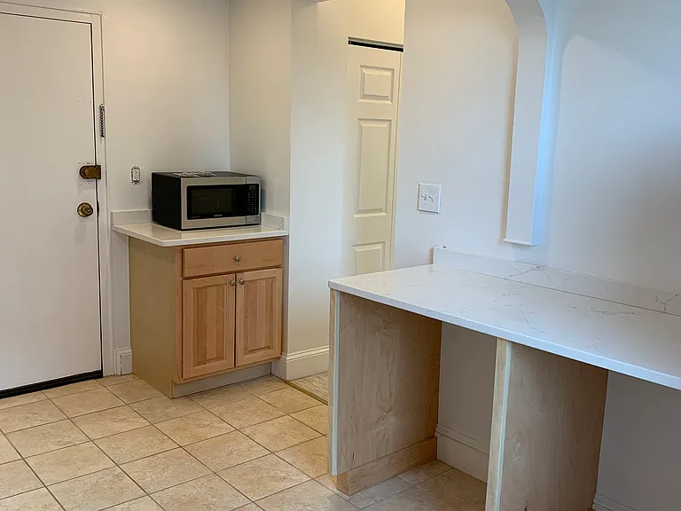 1064 Beacon St #9 — Photo 6