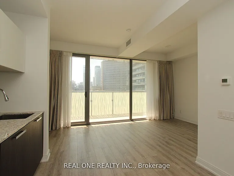 50 Charles St E #904 — Photo 2