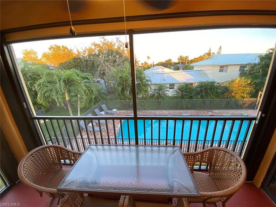 1st image of 4929 SW 16th Pl APT 205