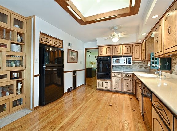 4th image of 10001 Massasoit Ave